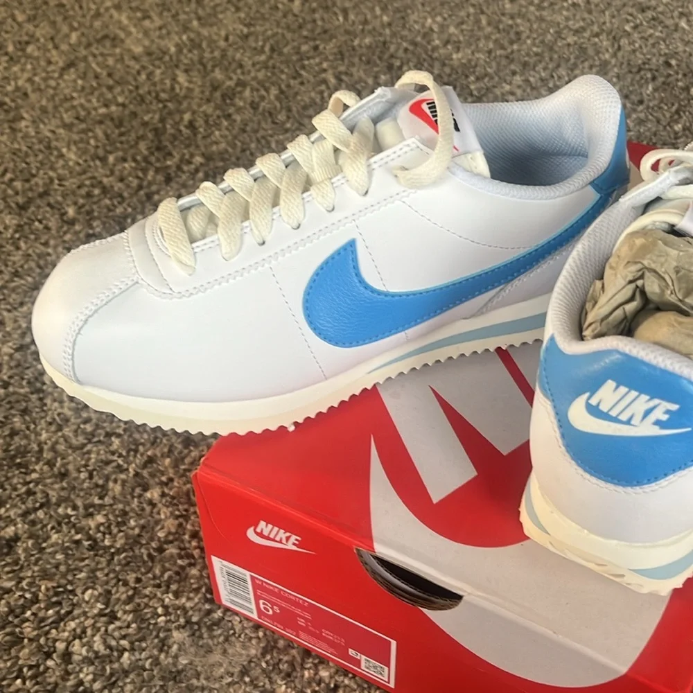 Nike Womens Cortez “UNIVERSITY BLUE” 6.5 NIB - Picture 2 of 4